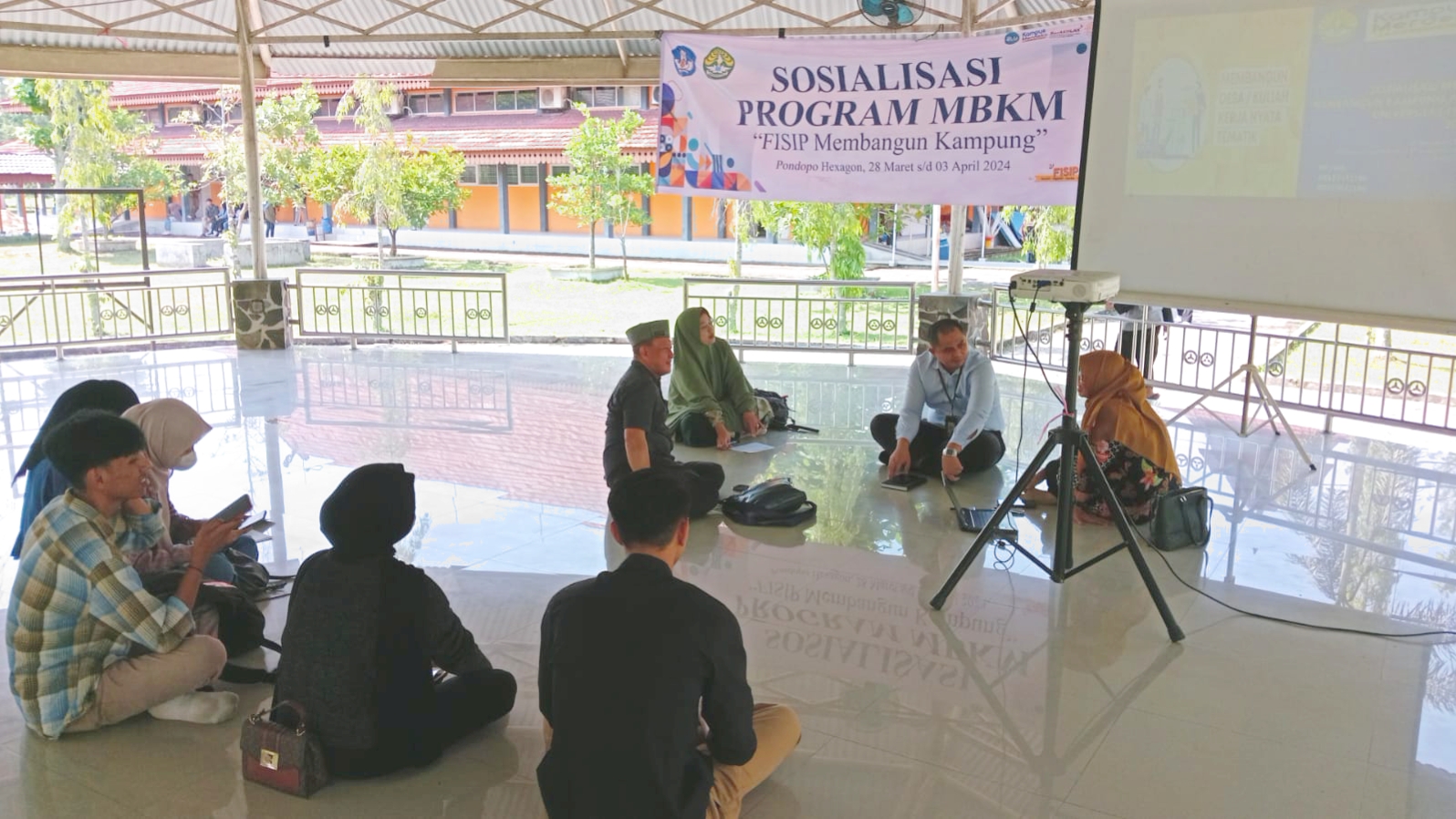 “FISIP Universitas Riau Mengoptimalkan Program MBKM untuk Membangun Desa”